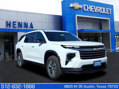 New 2026 Chevrolet Traverse LT image 1