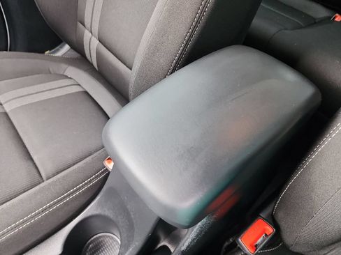 Used 2024 Hyundai Venue SEL FWD image 31