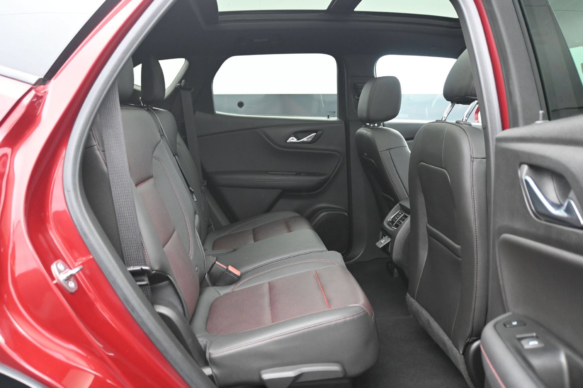 Used 2019 Chevrolet Blazer RS FWD image 14
