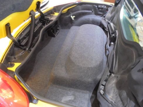 Used 2007 Pontiac Solstice Convertible RWD image 29