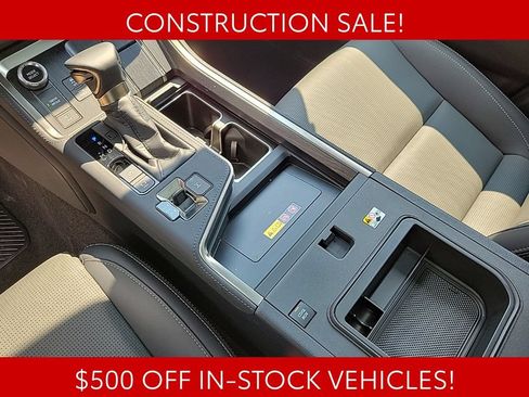 Used 2026 Lexus GX 550 w/ Accessory Package (2T) AWD/4WD image 9