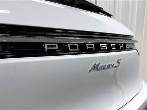 New 2026 Porsche Macan S AWD/4WD image 33