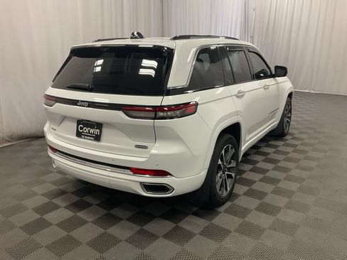 Used 2023 Jeep Grand Cherokee Overland w/ Luxury Tech Group IV AWD/4WD image 2