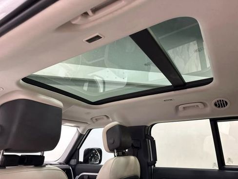 Used 2024 Land Rover Defender 130 S image 73