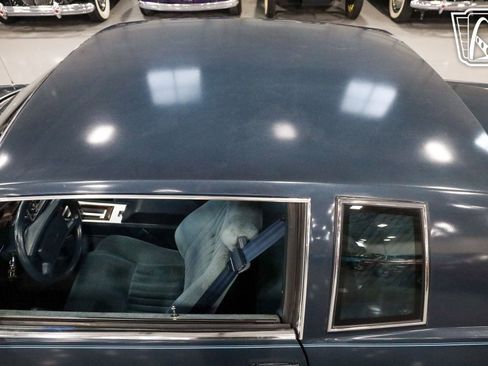 Used 1987 Pontiac Grand Prix LE image 17