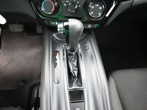 Used 2021 Honda HR-V LX image 23