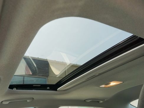 Used 2024 Hyundai Elantra SEL w/ Convenience Package image 13