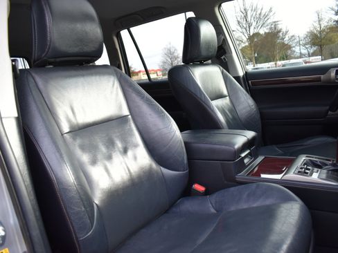 Used 2015 Lexus GX 460 image 33