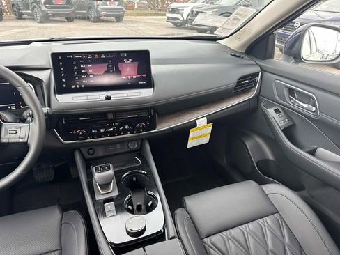 New 2026 Nissan Rogue Platinum w/ Platinum Premium Package AWD/4WD image 19