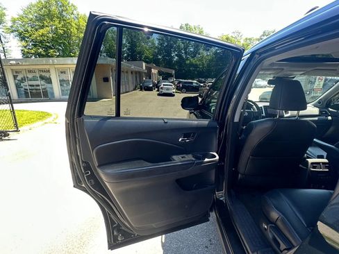 Used 2016 Honda Pilot Touring image 31