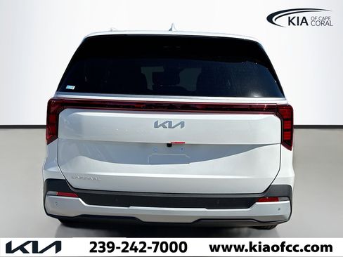 New 2026 Kia Carnival image 4