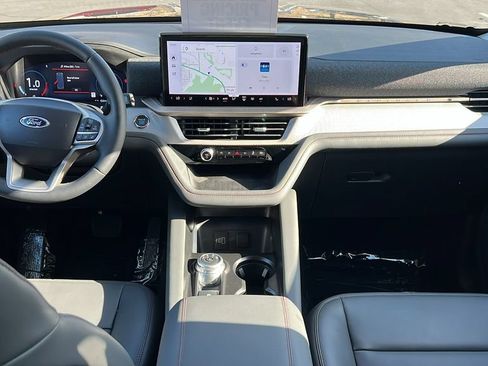 New 2026 Ford Explorer Active w/ Active Comfort Package RWD image 9