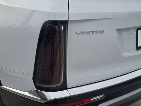 New 2027 Cadillac Vistiq Luxury AWD/4WD image 11
