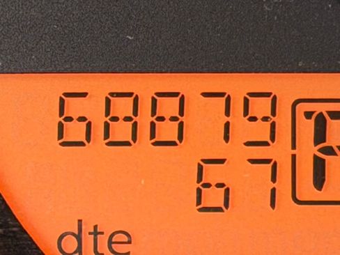 Used 2020 Nissan Frontier SV image 14