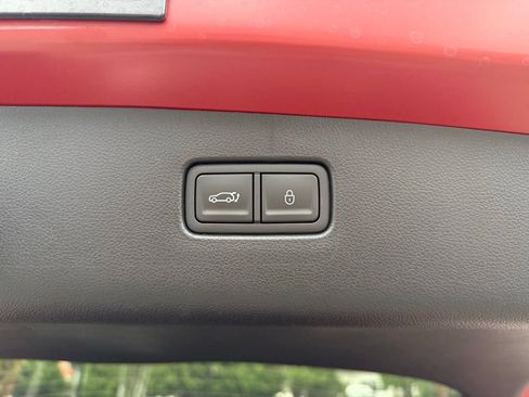 Certified 2026 Genesis GV70 2.5T Advanced AWD/4WD image 15