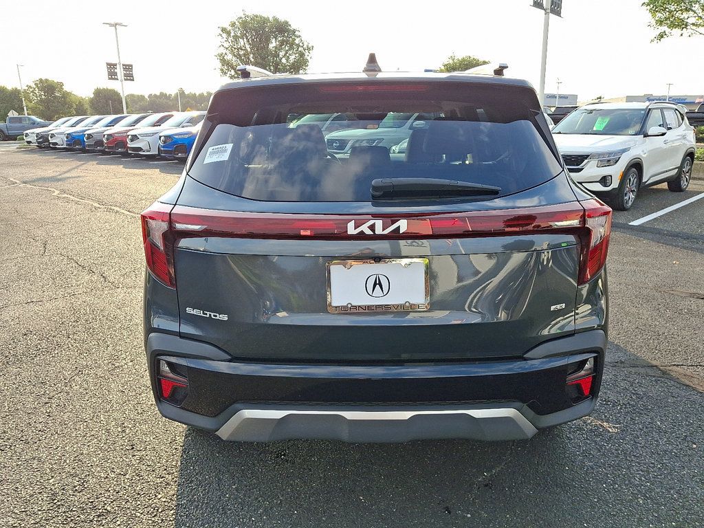 Used 2024 Kia Seltos SX AWD/4WD image 5