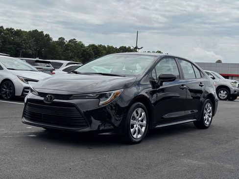 Used 2026 Toyota Corolla LE FWD image 24