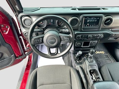 Used 2022 Jeep Wrangler Sport AWD/4WD image 22