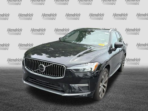 Used 2023 Volvo XC60 B5 Ultimate w/ Climate Package FWD image 7