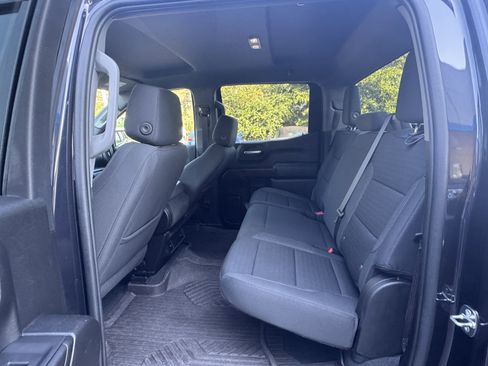 Used 2022 Chevrolet Silverado 1500 Custom image 13