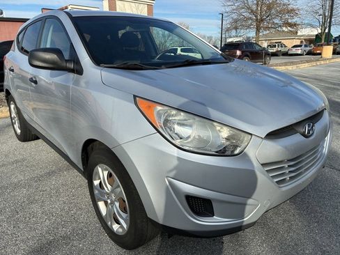 Used 2012 Hyundai Tucson GL image 1