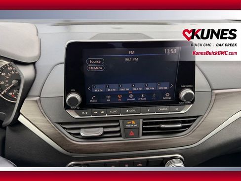 Used 2024 Nissan Altima 2.5 SV image 19