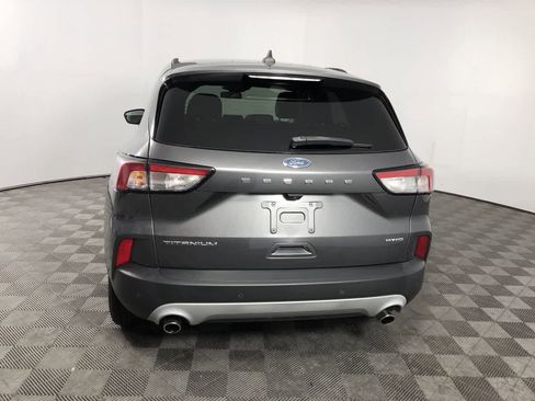 Used 2021 Ford Escape Titanium image 7
