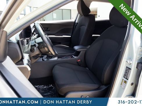 Used 2025 Hyundai Kona SEL FWD image 13