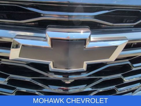 Used 2023 Chevrolet Traverse Premier w/ Redline Edition AWD/4WD image 32
