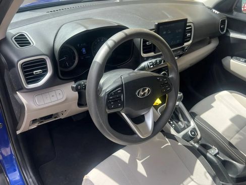 Used 2020 Hyundai Venue SEL FWD image 14