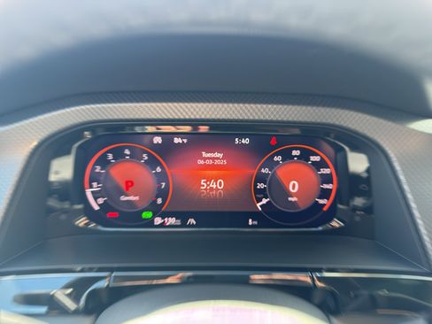 New 2025 Volkswagen Atlas Peak Edition SE image 11