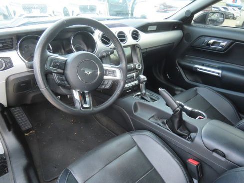 Used 2016 Ford Mustang GT Premium w/ Equipment Group 401A RWD image 20