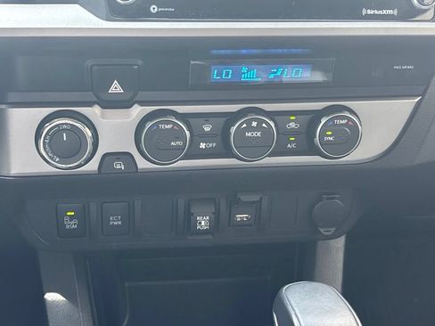 Used 2021 Toyota Tacoma SR5 w/ Technology Package AWD/4WD image 14