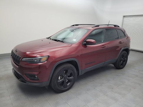 Used 2021 Jeep Cherokee Latitude Plus AWD/4WD image 2