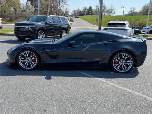 Used 2015 Chevrolet Corvette Z06 w/ 2LZ Preferred Equipment Group RWD image 11