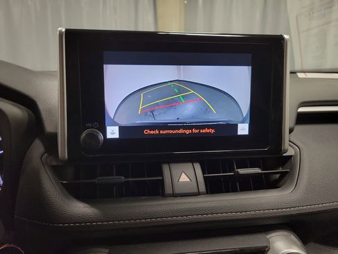 Used 2024 Toyota RAV4 XLE AWD/4WD image 16