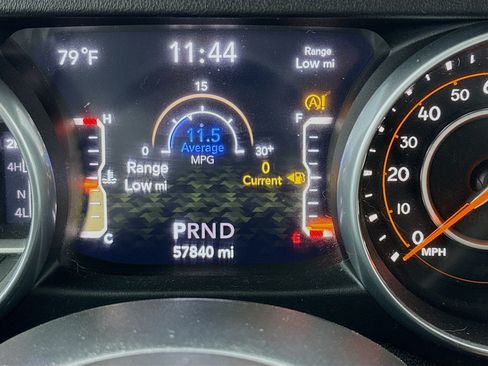 Used 2018 Jeep Wrangler Unlimited Sahara w/ Dual Top Group AWD/4WD image 8