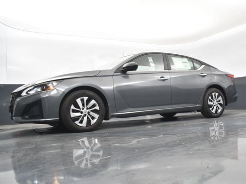 New 2025 Nissan Altima 2.5 S image 37