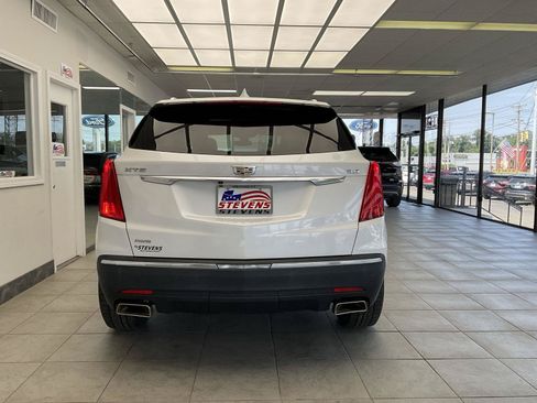 Used 2017 Cadillac XT5 Luxury w/ Driver Awareness Package AWD/4WD image 6