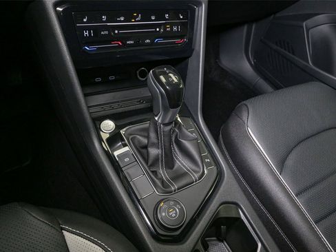 New 2026 Volkswagen Taos SEL AWD/4WD image 20