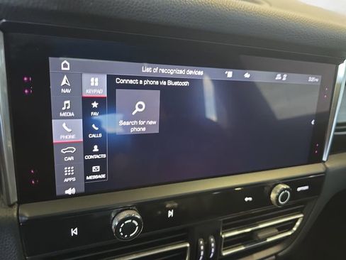 Used 2023 Porsche Macan Turbo AWD/4WD image 24