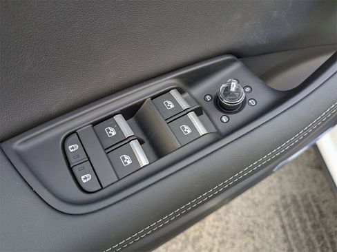 New 2026 Audi Q8 Premium Plus image 12