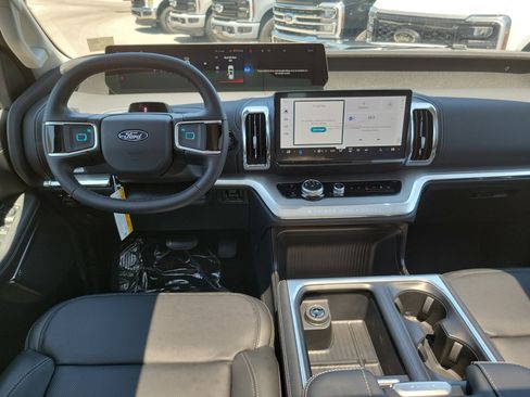 New 2026 Ford Expedition Max Platinum AWD/4WD image 18