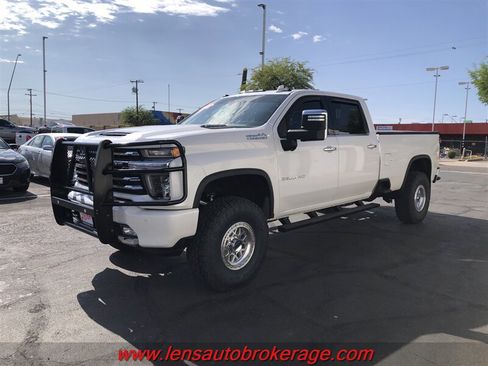 Used 2020 Chevrolet Silverado 3500 High Country w/ Z71 Off-Road Package AWD/4WD image 6