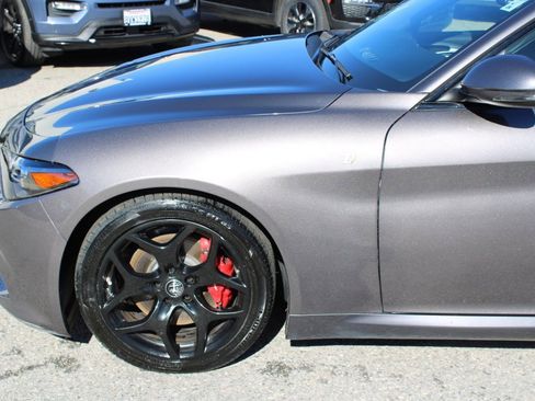 Used 2022 Alfa Romeo Giulia Ti image 7