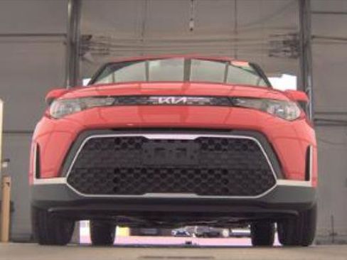 Used 2023 Kia Soul LX w/ Option Group 015 FWD image 8