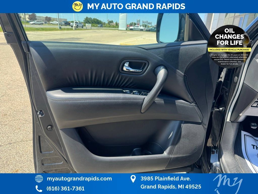 Used 2024 Nissan Armada SV AWD/4WD image 10