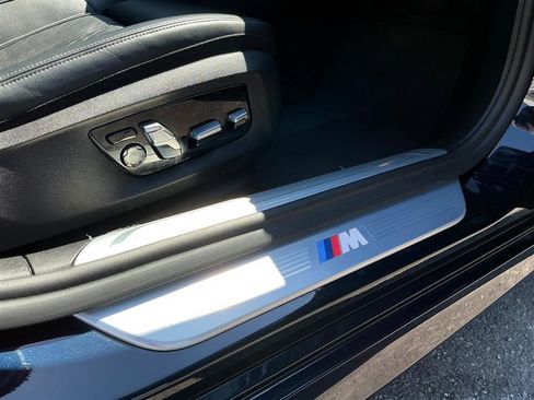 Used 2019 BMW 750i xDrive w/ M Sport Package image 40