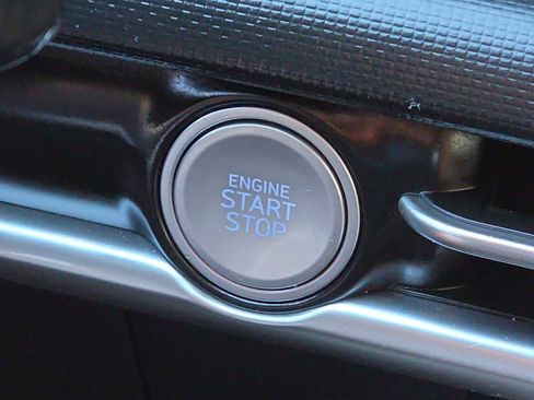 Used 2025 Hyundai Santa Cruz SE image 24