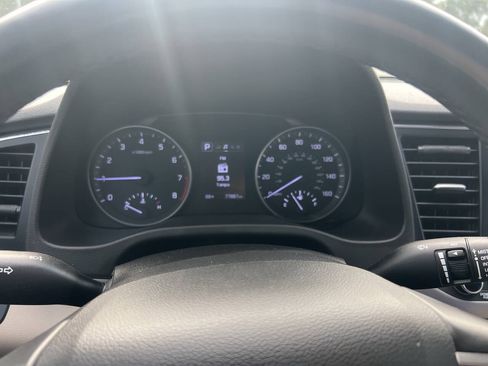 Used 2017 Hyundai Elantra Value Edition w/ Cargo Package FWD image 10